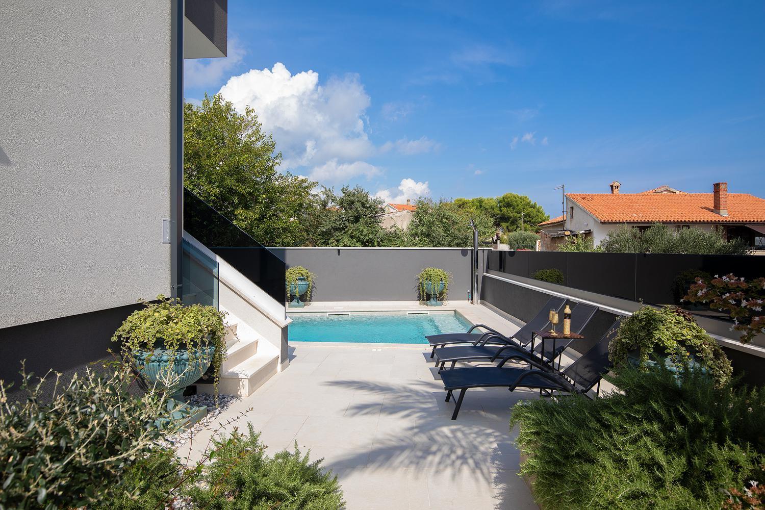 Apartments Sara II Liznjan Exterior photo